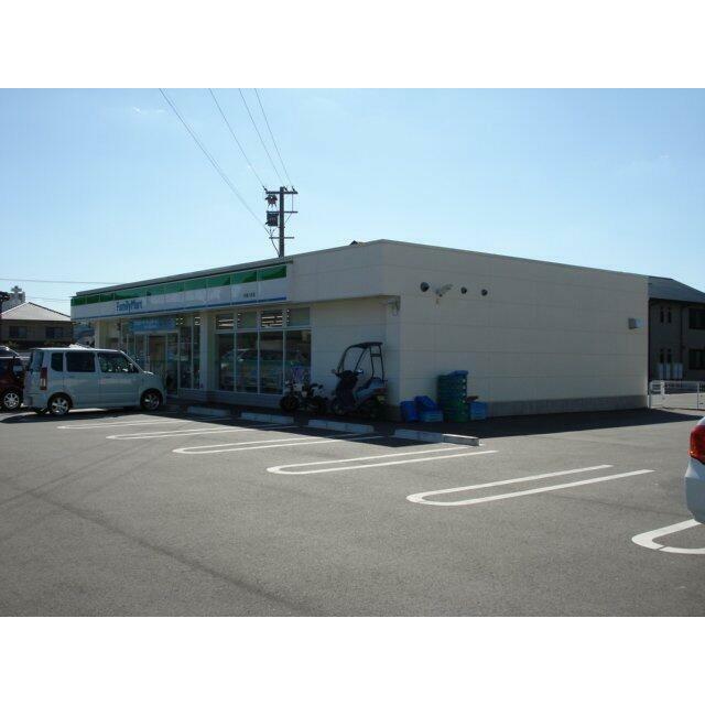 ファミリーマート武雄八並店まで755ｍ