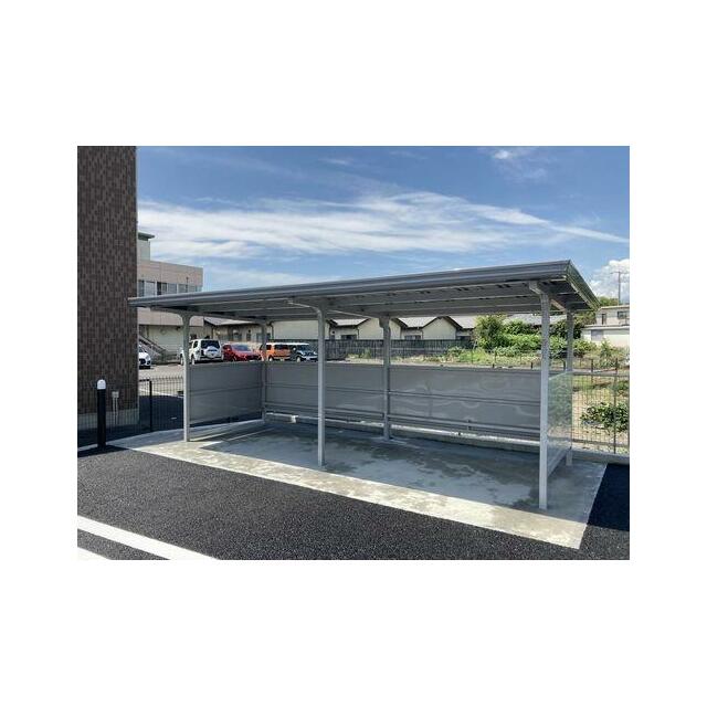 ◆敷地内に屋根付き駐輪場ございます◆