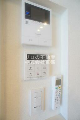 訪問者が一目で分かるＴＶモニタ付インターホンです！