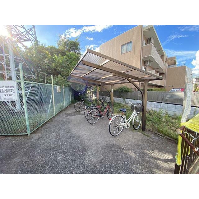 敷地内駐輪場もございます