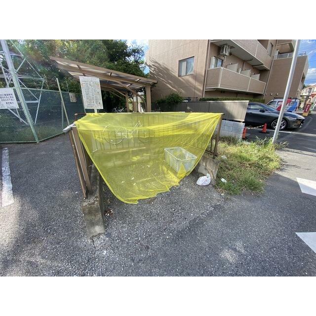 ドルフ専用のごみ置場です