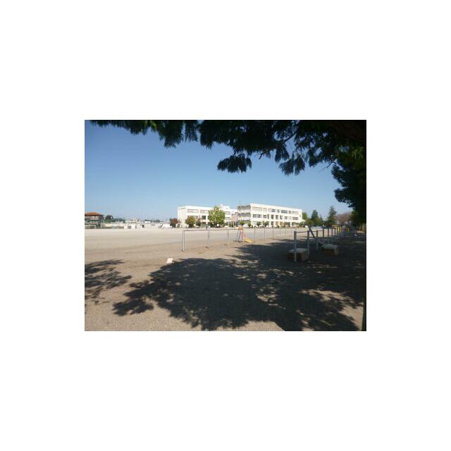 豊郷中央小学校　2800ｍ/徒歩35分、車7分