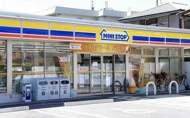 ミニストップ 富里獅子穴店