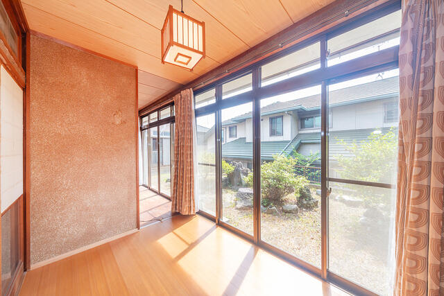 物件画像 中間市 通谷２丁目 (通谷駅) 2階建 6DK
