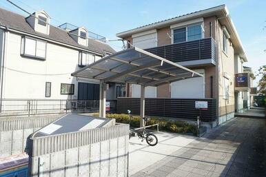 敷地内駐車場・屋根付駐輪場・専用ゴミＢＯＸ有