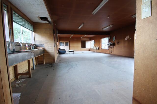 commercial 西山町坂田