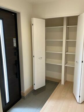 部屋をすっきりさせるのに欠かせない収納。まめに整理整頓したくなる！（1号棟）