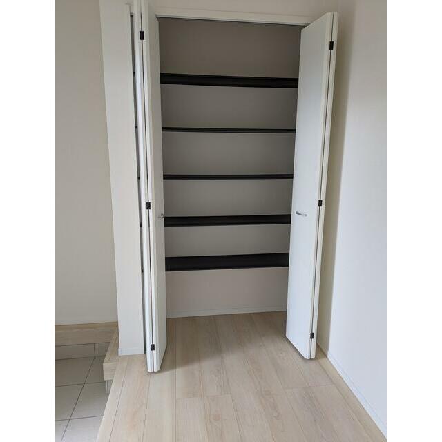 収納たっぷりなシューズクローゼット