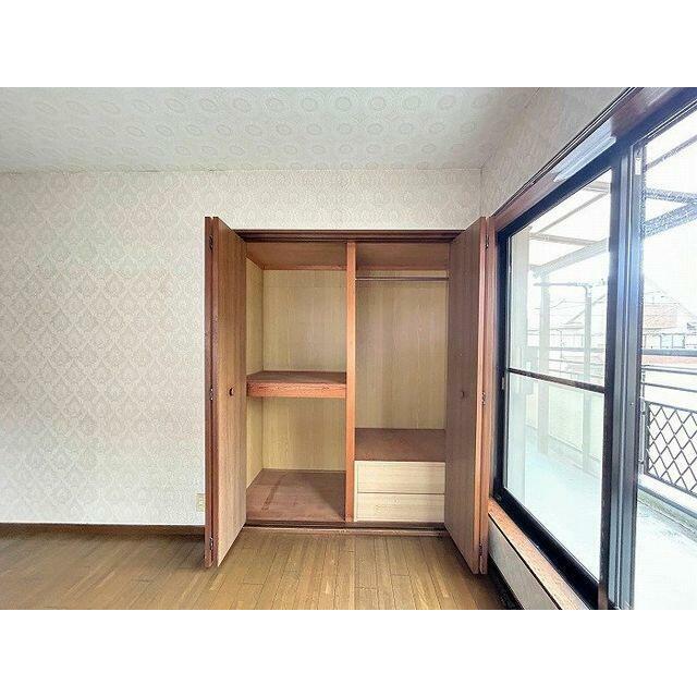 「２階南側洋室」クローゼット付きです