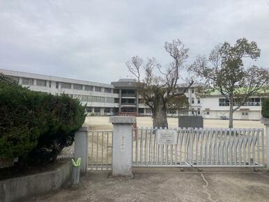 今治市立亀岡小学校