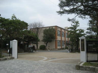 京都市立御室小学校