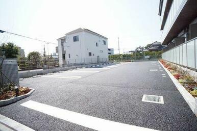敷地内駐車場（空きをご確認下さい）