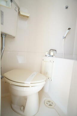 清潔感ある洋式トイレです☆お掃除も楽々です！！