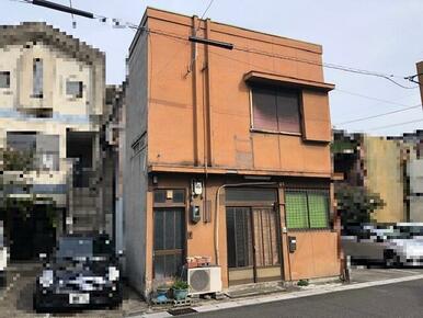 北面も隣地様の建物が奥まっていて圧迫感なく明るいです。