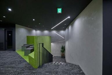 2F踊り場