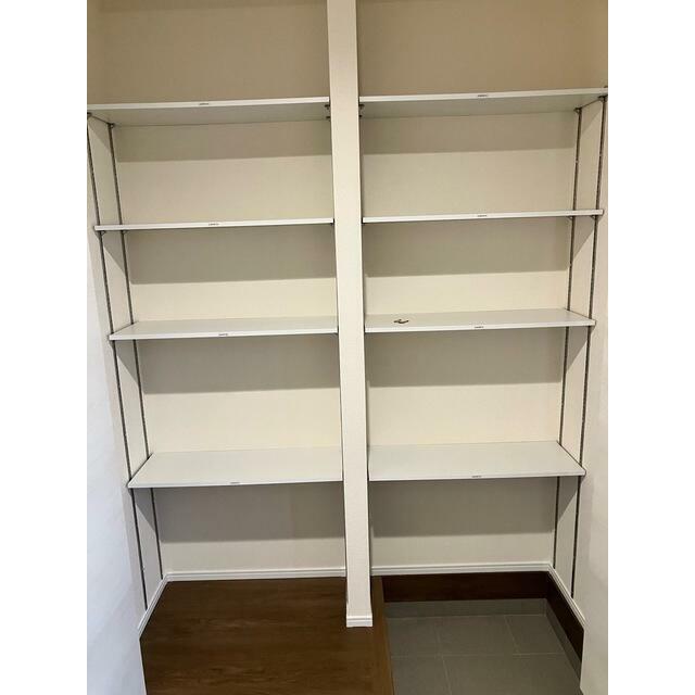 部屋をすっきりさせるのに欠かせない収納。まめに整理整頓したくなる！（1号棟）