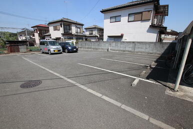 敷地内駐車場です♪要空き確認