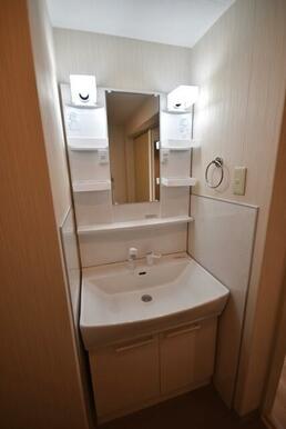 シャワー付き洗面化粧台