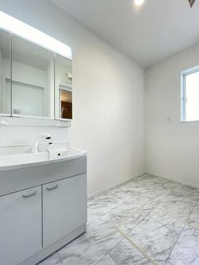 朝の準備・毎日の洗濯・帰宅後のお風呂と大活躍の洗面スペース＾＾