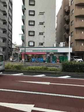 ローソンストア100板橋東山町店
