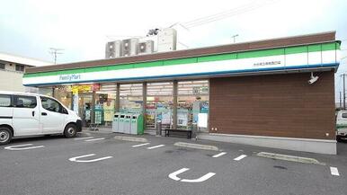 ファミリーマート　県立病院西口