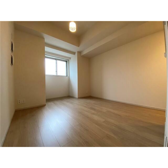 リビング（１０．５帖、エアコン付き）