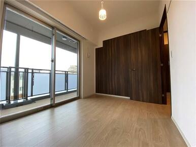 洋室（５．０帖、広々クローゼット）