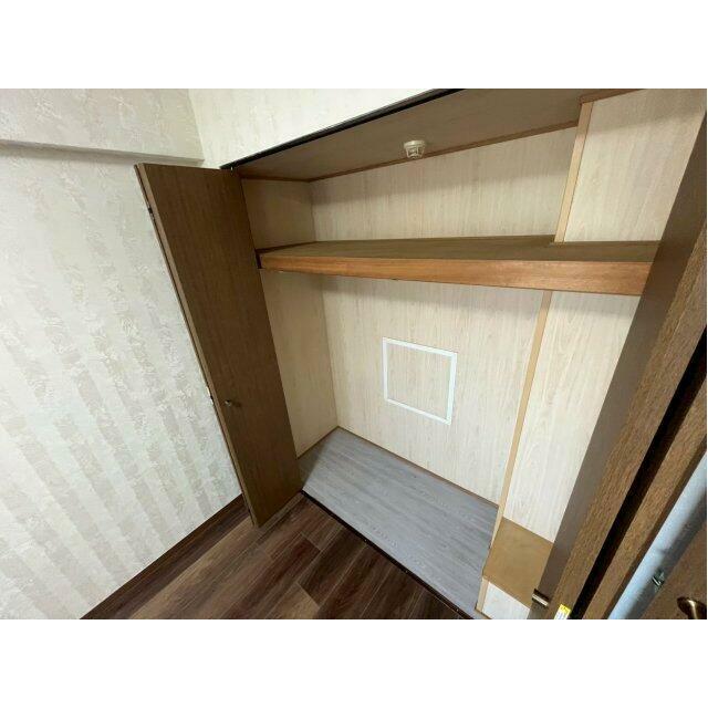 洋室６帖の収納