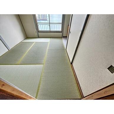 お部屋の入り口から見ました