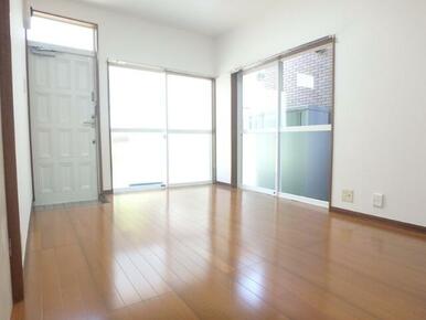 二面採光で日当たりの良いお部屋