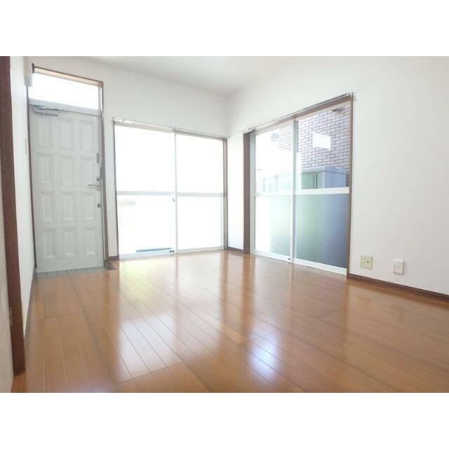 二面採光で日当たりの良いお部屋