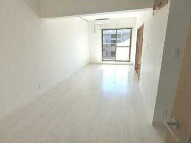 ※別号室参考写真。反転タイプになります。