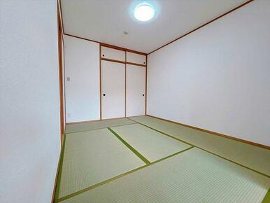 「東側和室」約６帖のお部屋です。