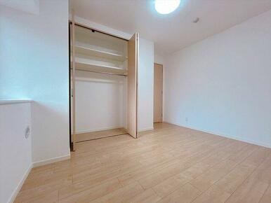 「北西側洋室」約７帖のお部屋です。