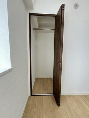 「収納」各洋室に収納がございます。