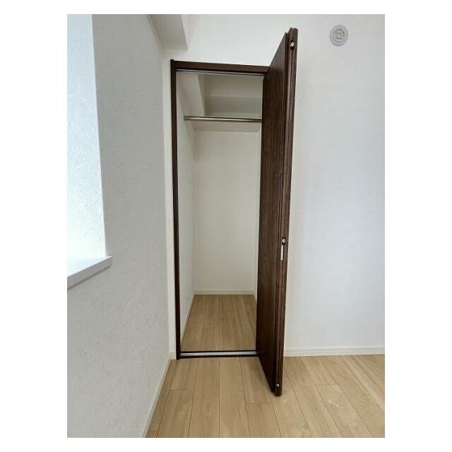 「収納」各洋室に収納がございます。