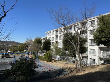 南側は公園、陽当り良好