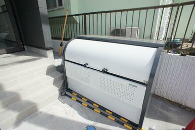 敷地内ゴミ捨て場