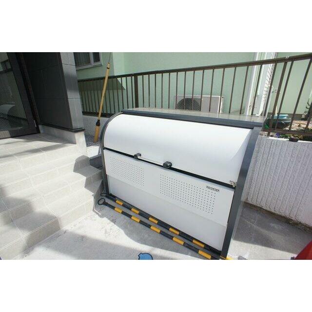 敷地内ゴミ捨て場