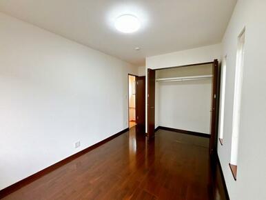 二階東側洋室の様子です