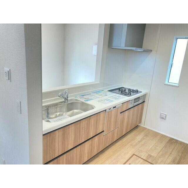 ビルドイン食洗機付きのシステムキッチン！！