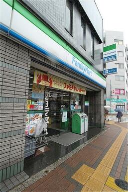 ファミリーマート田端一丁目店