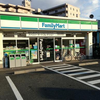 ファミリーマートトヨタくずは牧野店