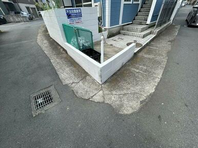 敷地内ゴミ置場