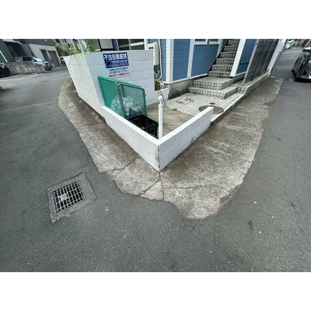 敷地内ゴミ置場