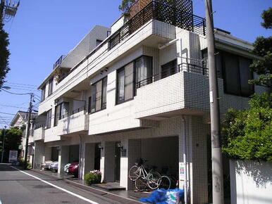 閑静な住宅街にあるマンション♪