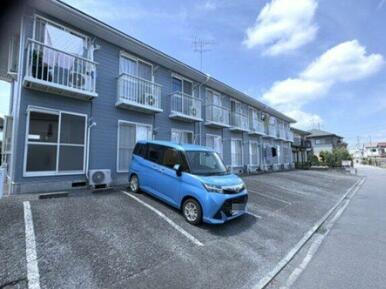 裏側駐車場