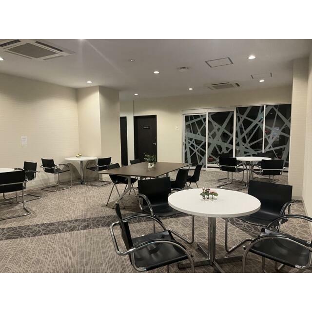 ラウンジ
