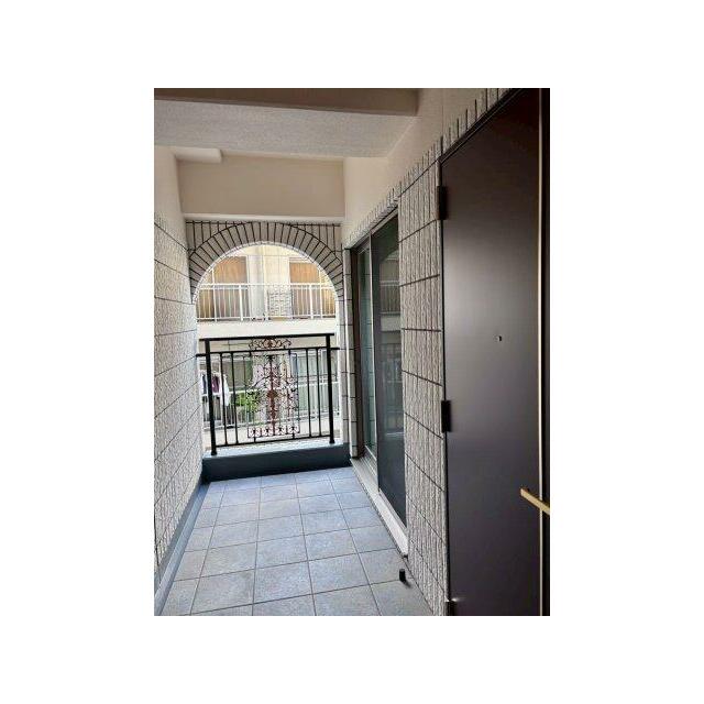 玄関ポーチ　※同タイプ別部屋