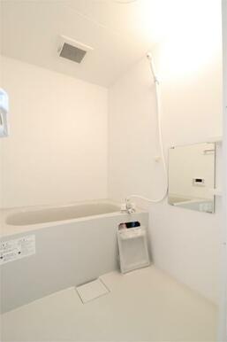 （イメージ）２４時間換気システムを採用した清潔な浴室です。